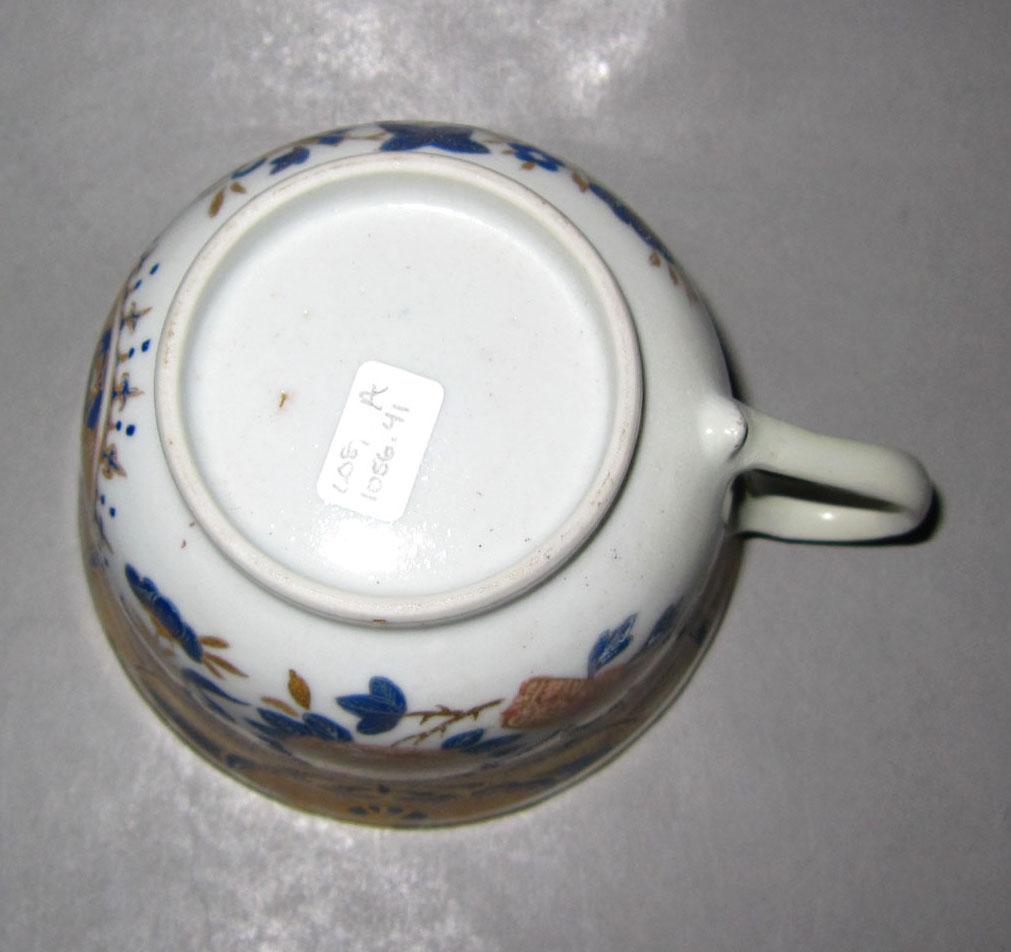 2010.0008.041 A Porcelain teacup underside