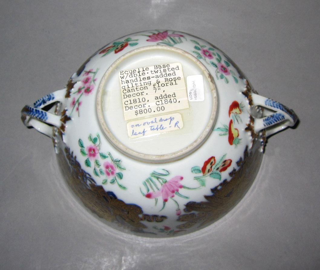2010.0008.104 Porcelain bowl underside