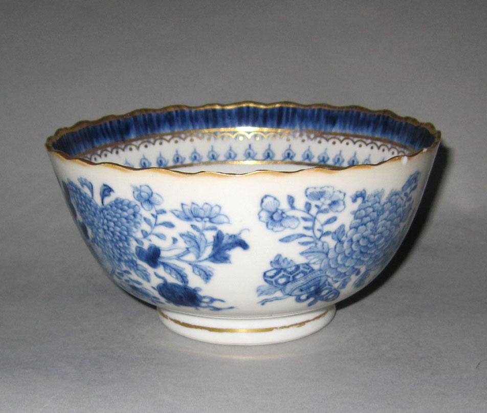 2010.0008.109 Porcelain bowl