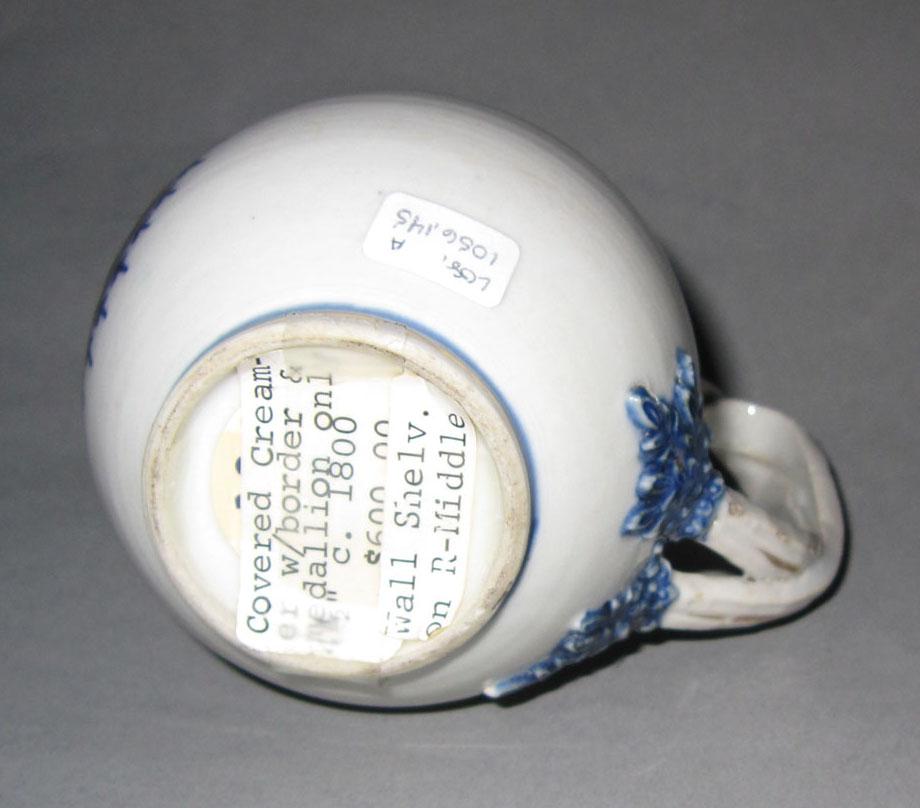 2010.0008.145 A Porcelain cream jug underside