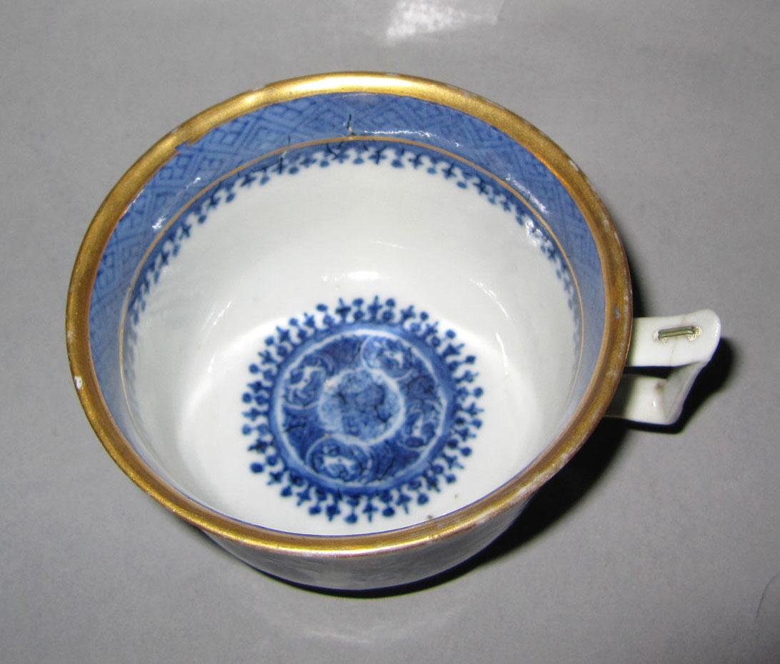 2010.0008.048 A Porcelain teacup top