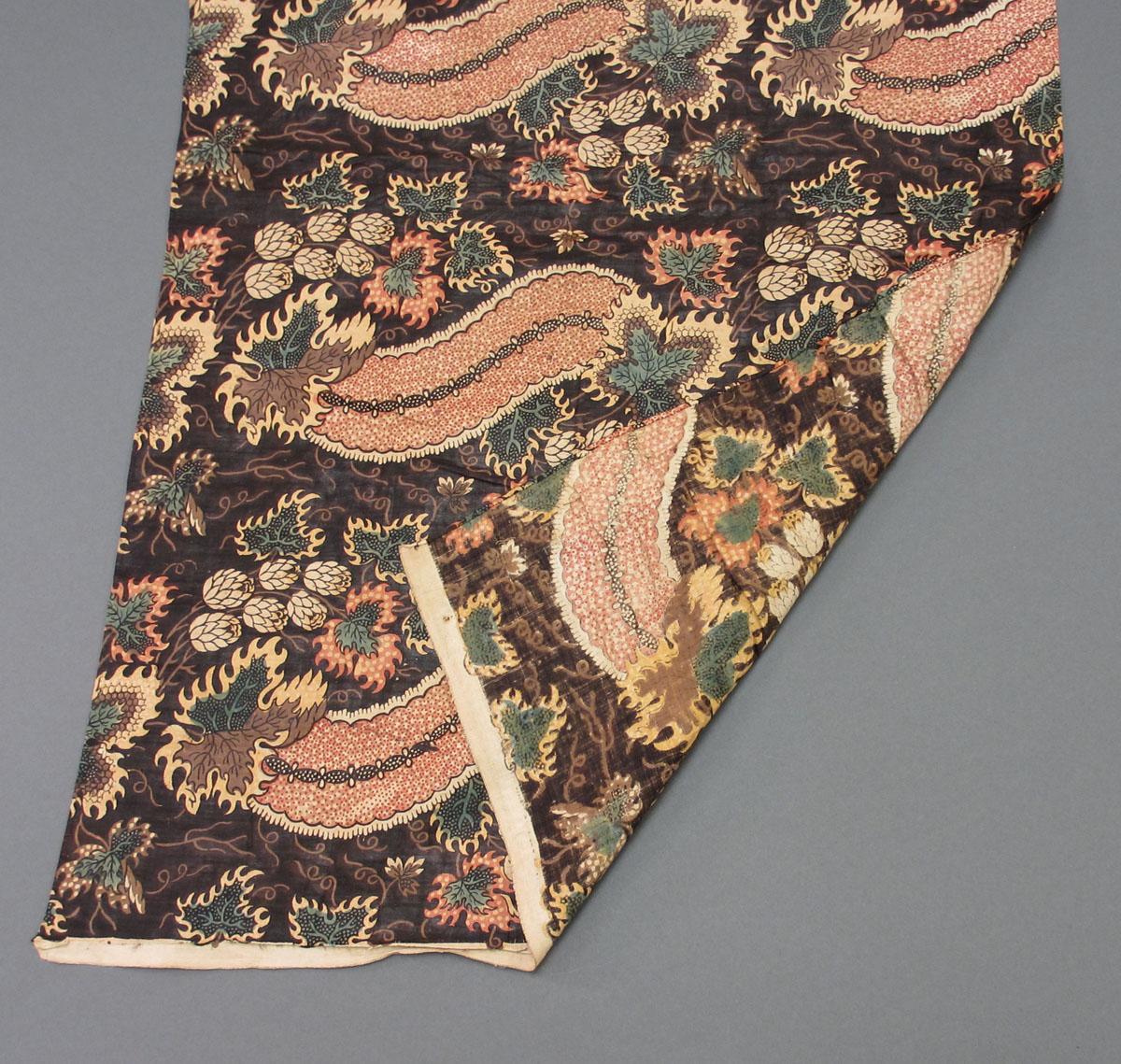 1969.3257 Textile, printed partial folded corner