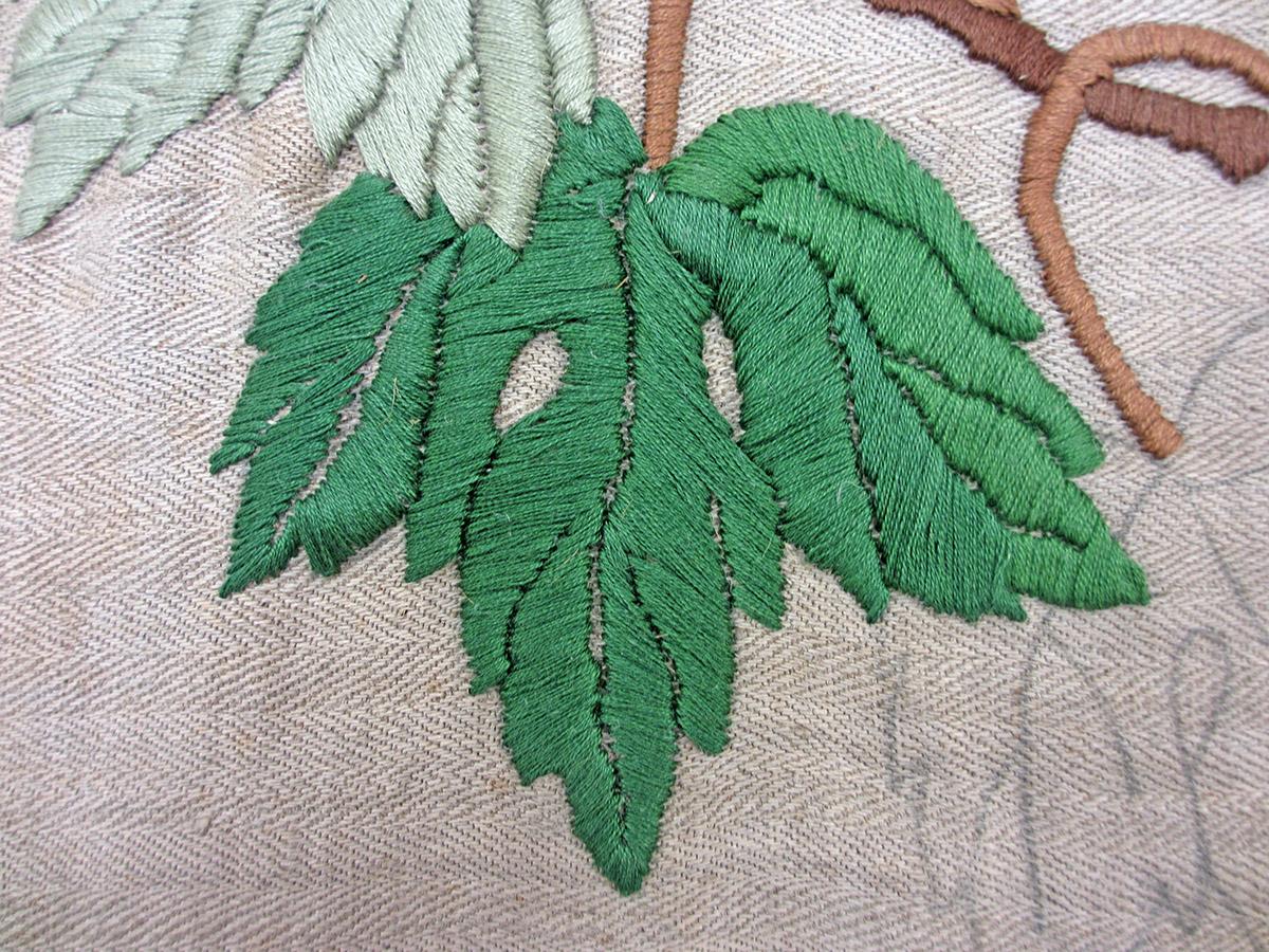 2009.0051.006.001 needlework, detail 1