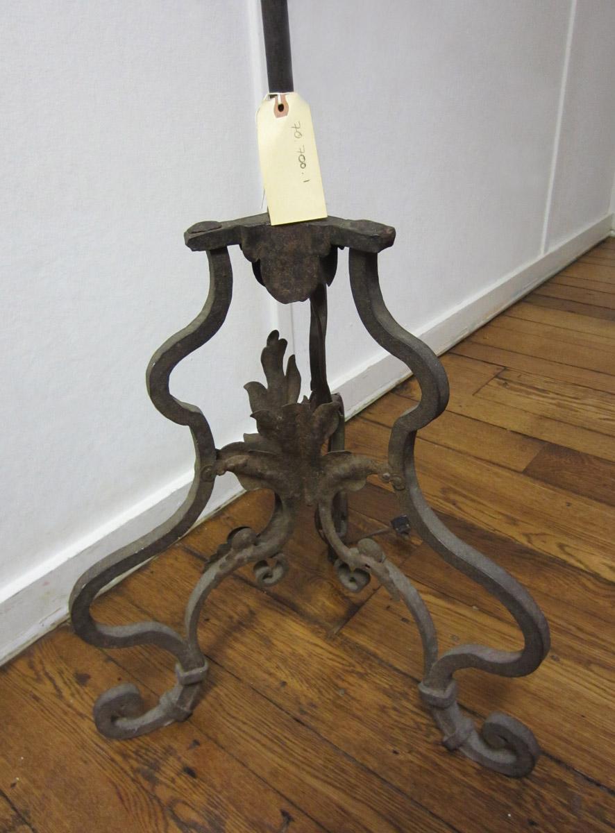 1970.0700.001 Torchere, detail 2