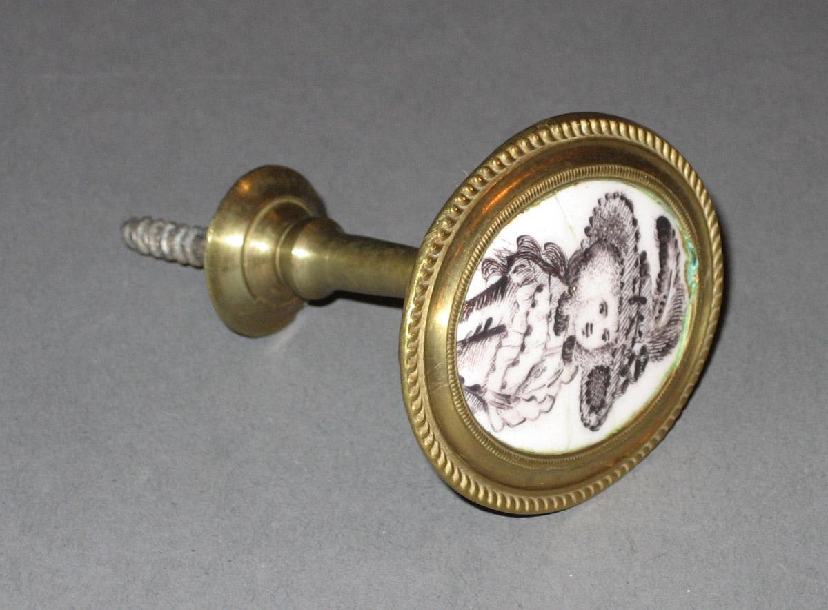 1958.2513.002 Cloak pin