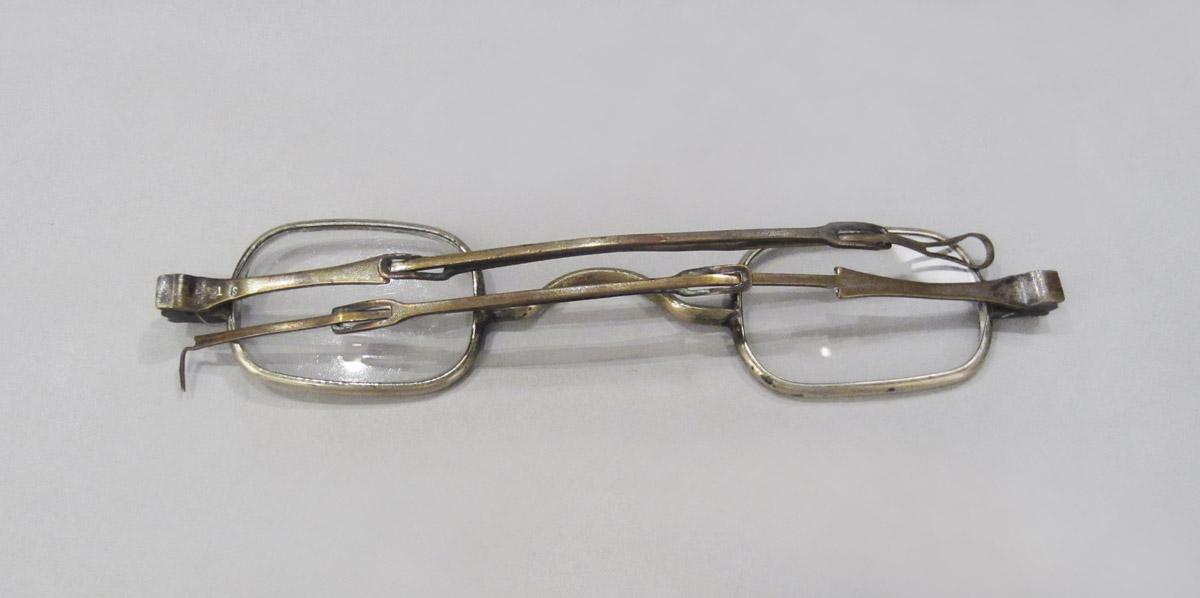 1958.2514 Spectacles, underside