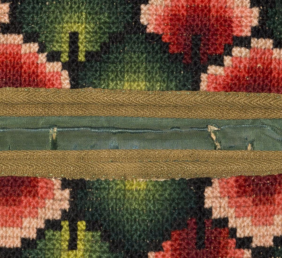 1953.0060 Pocketbook, Inside Detail