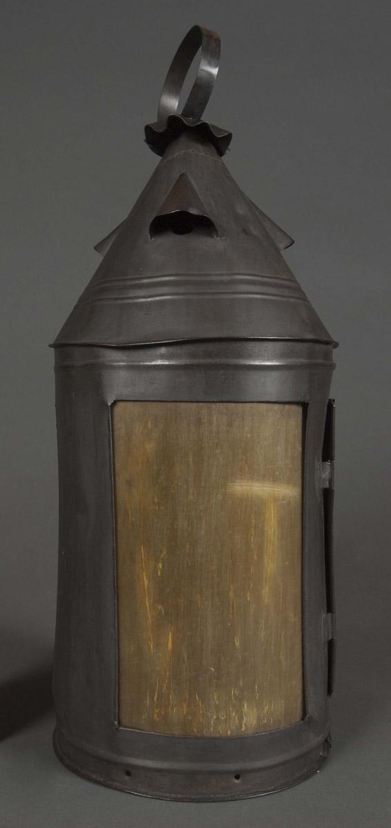 2010.0012.004 Lantern (view 2)