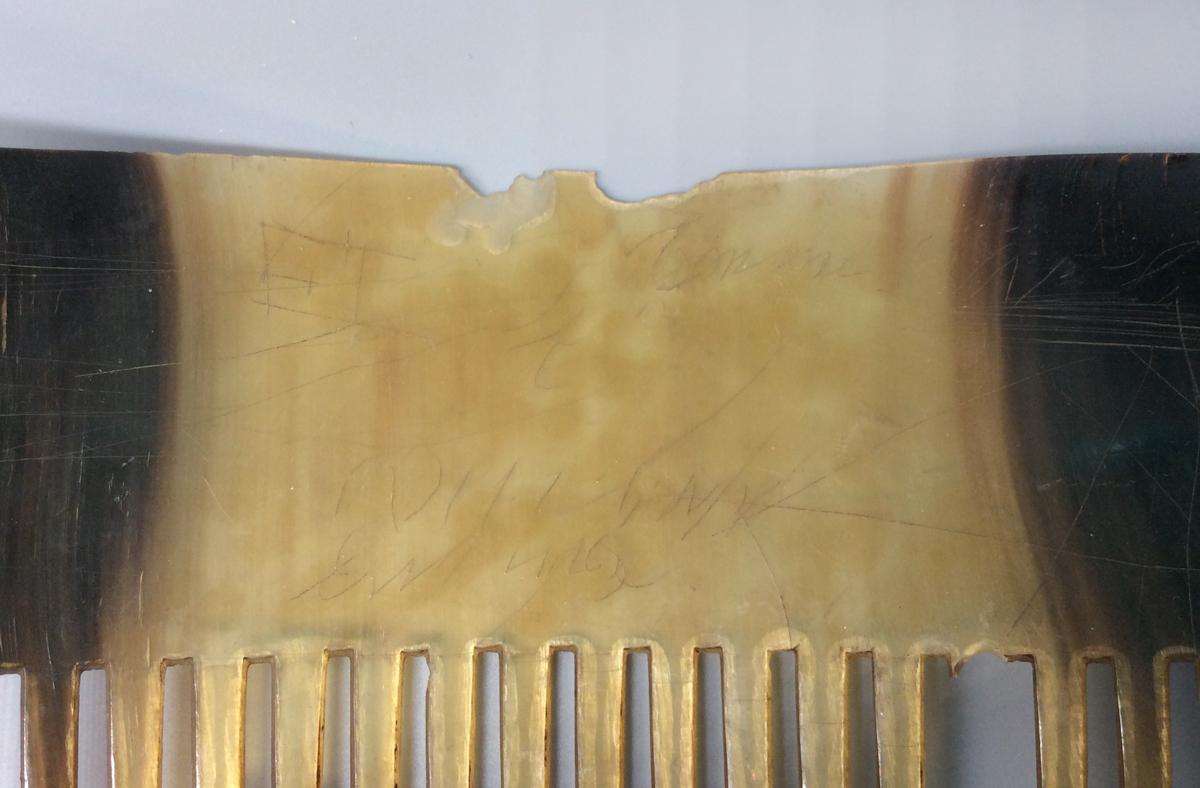2010.0012.023 Comb, detail 1