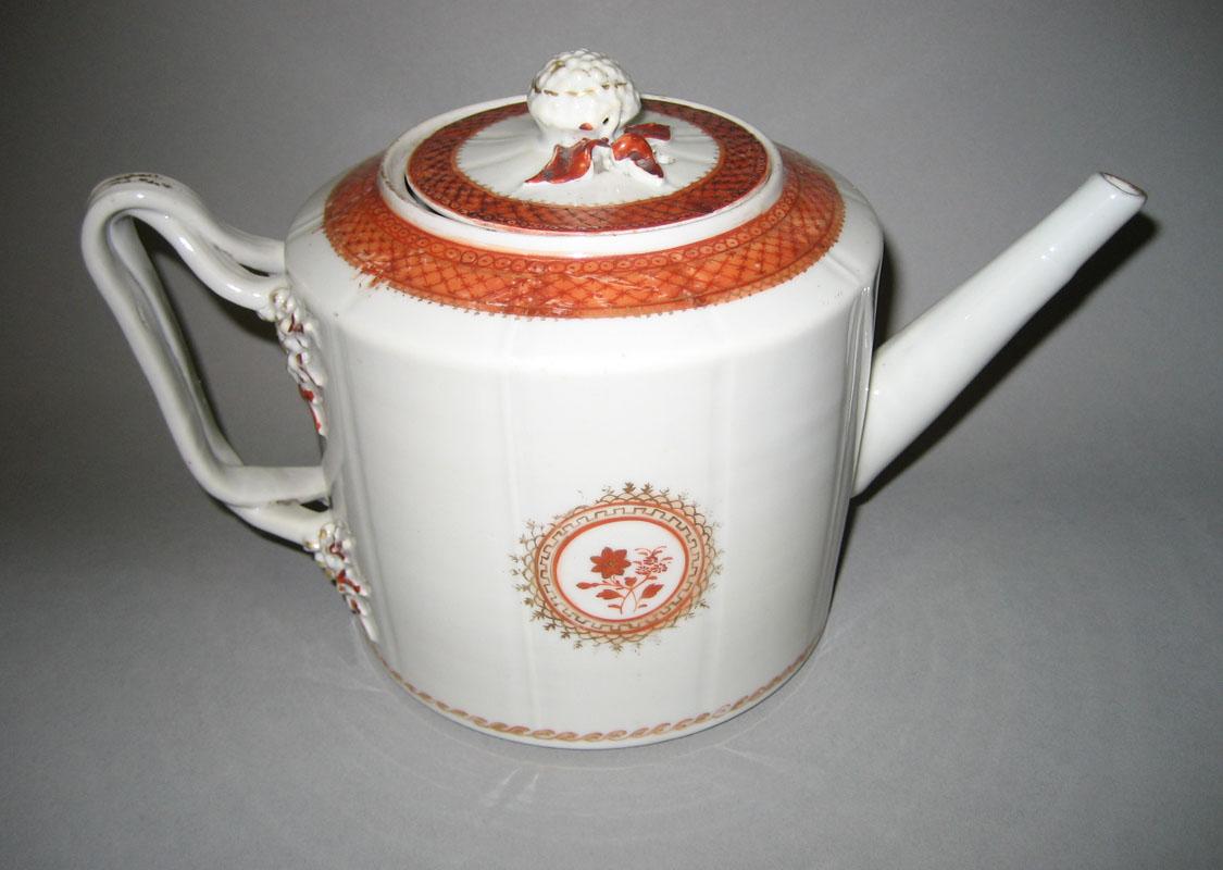 1958.2543.002 A, B Teapot, view 2