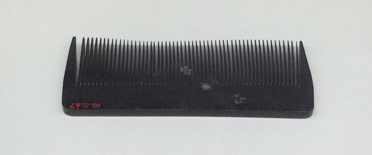 2010.0012.067 Comb, view 2