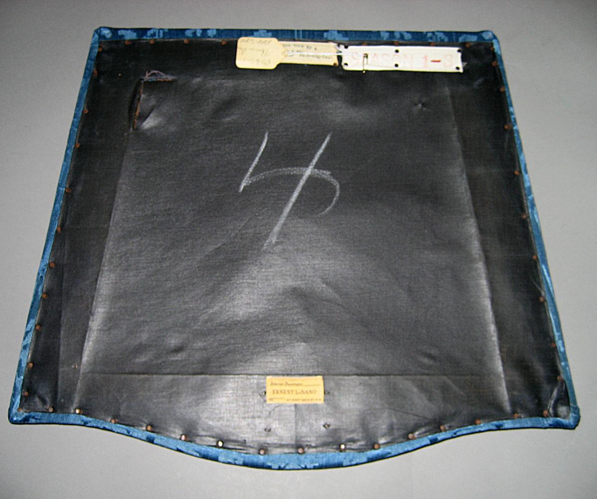 Slip seat 1969.5486.001 for chair 1957.0871.001 view 2