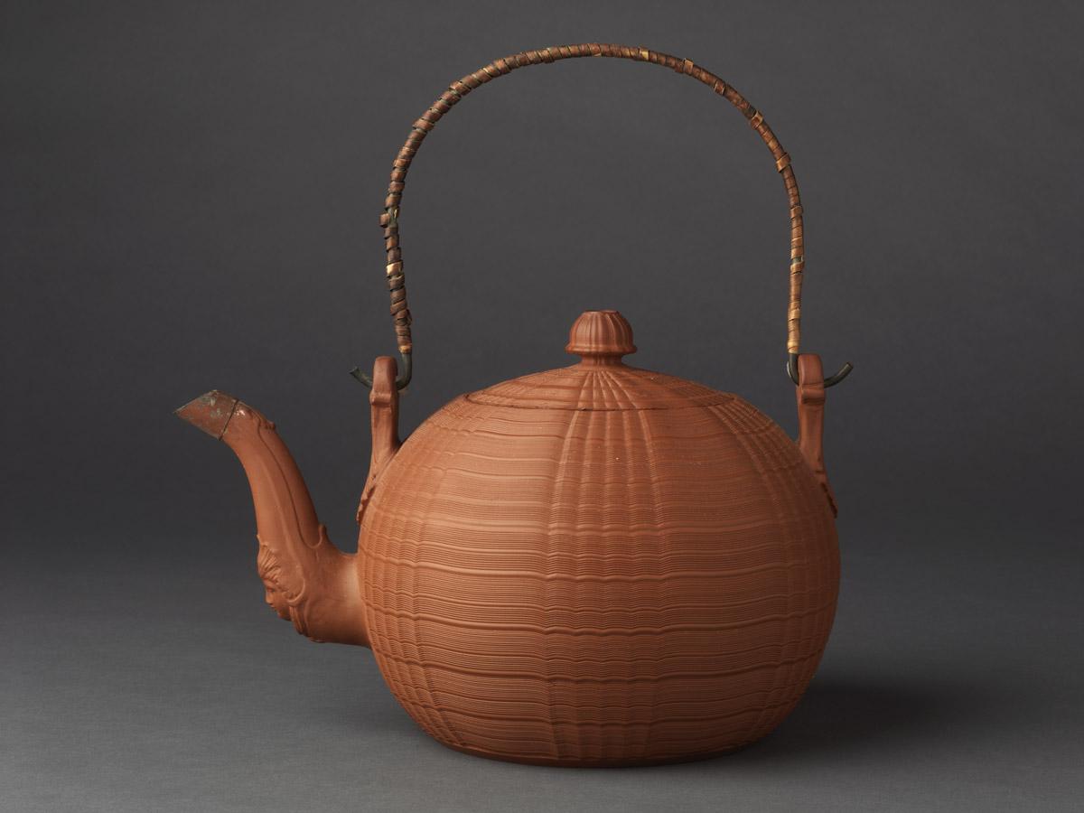 2009.0029 A, B Punch pot