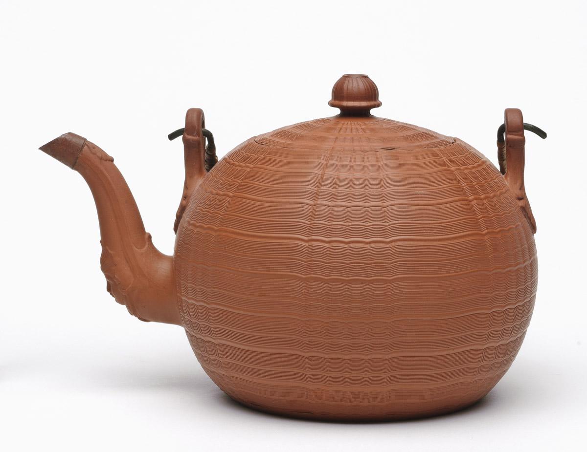 2009.0029 A, B Punch pot, Hot water pot