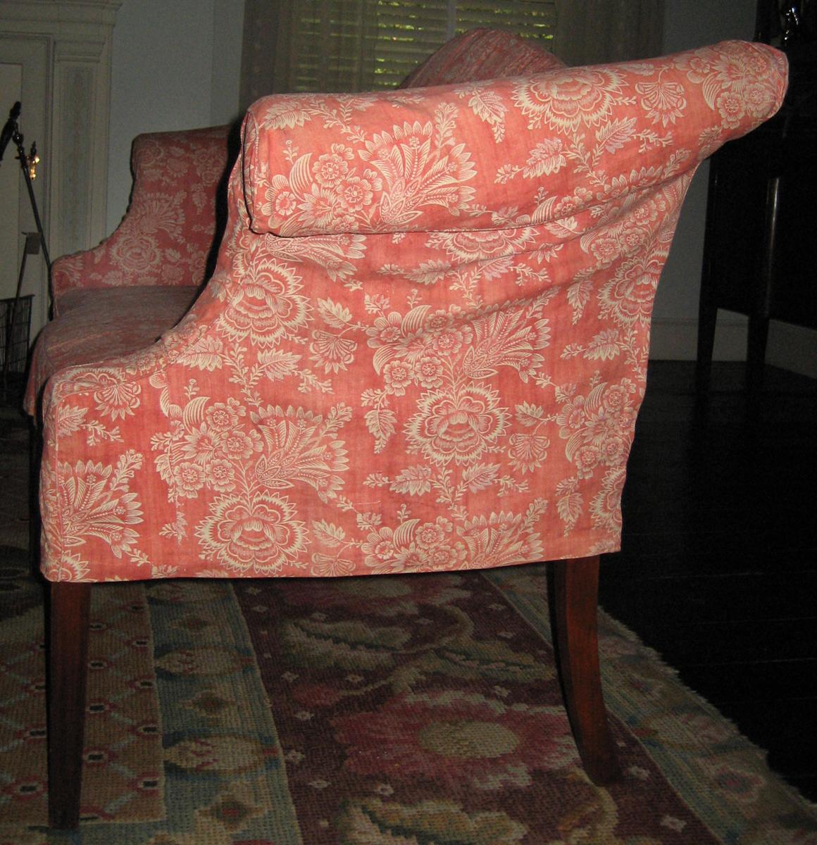 1959.0750 sofa and 1969.5519 slip cover view 3