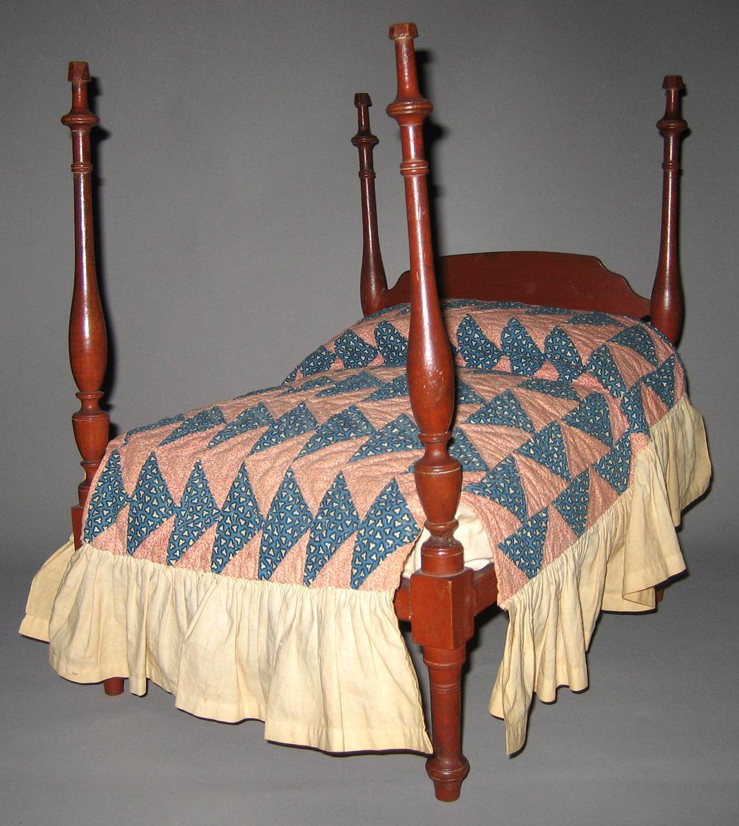 1959.1061 miniature bed with 1964.2074 quilt