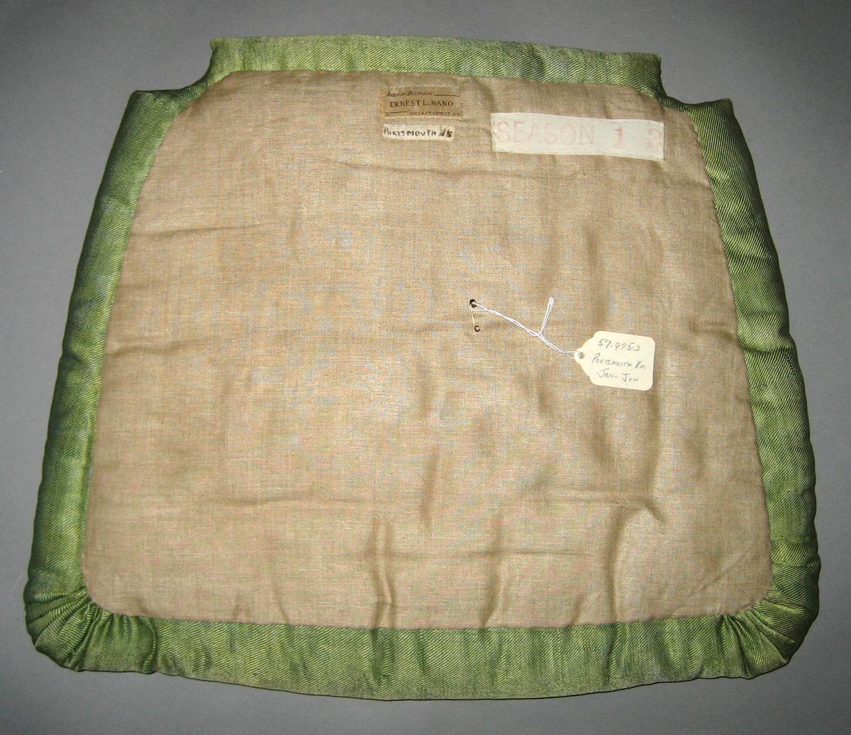 1969.5528.002 cushion for 1957.0975.003 view 2