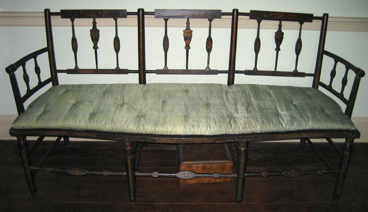 1957.0981 Settee and 1969.5530 cushion view 2