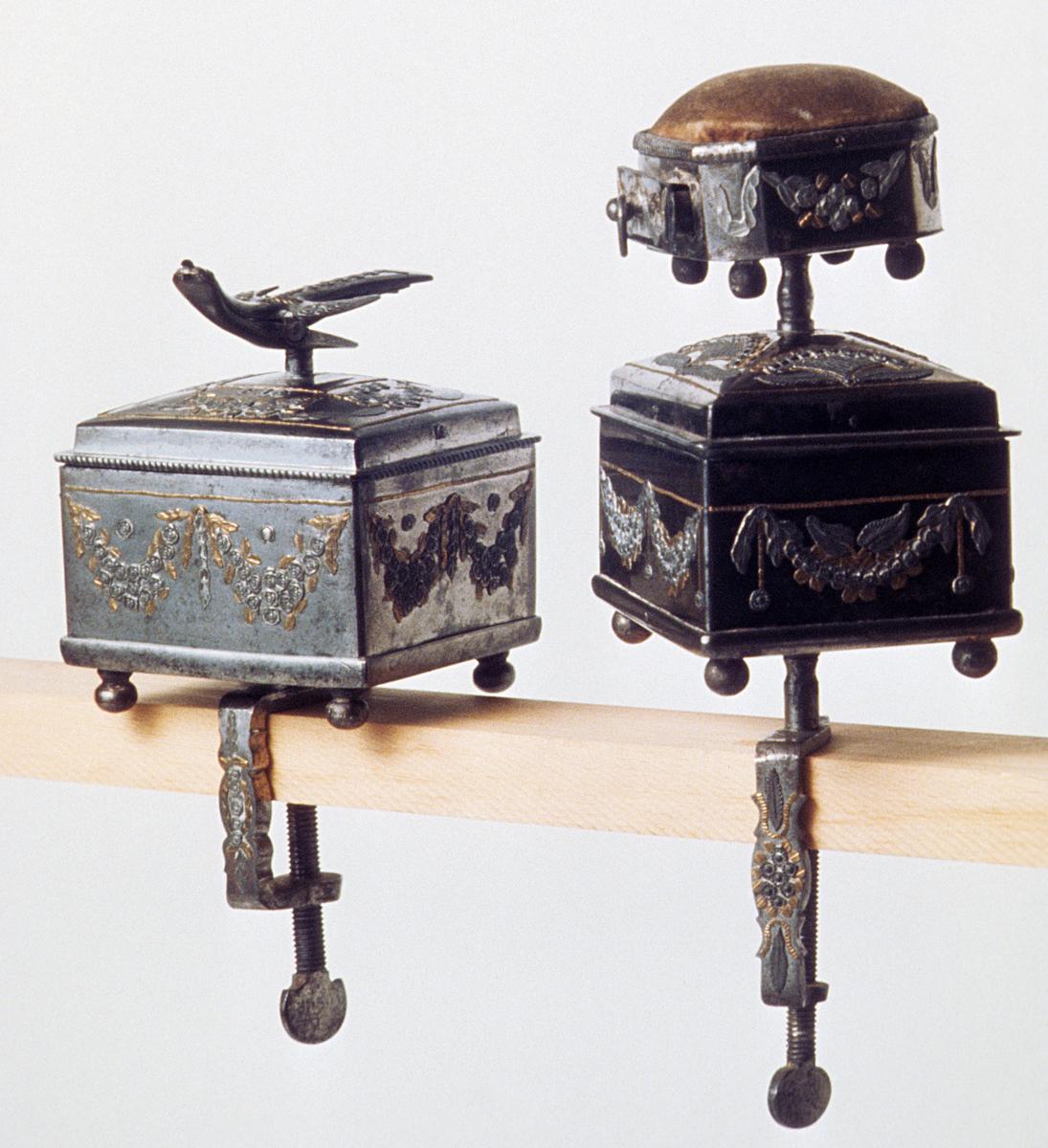 1958.2589 AB, 1958.2590 A-C Sewing Bird and Pincushionhion