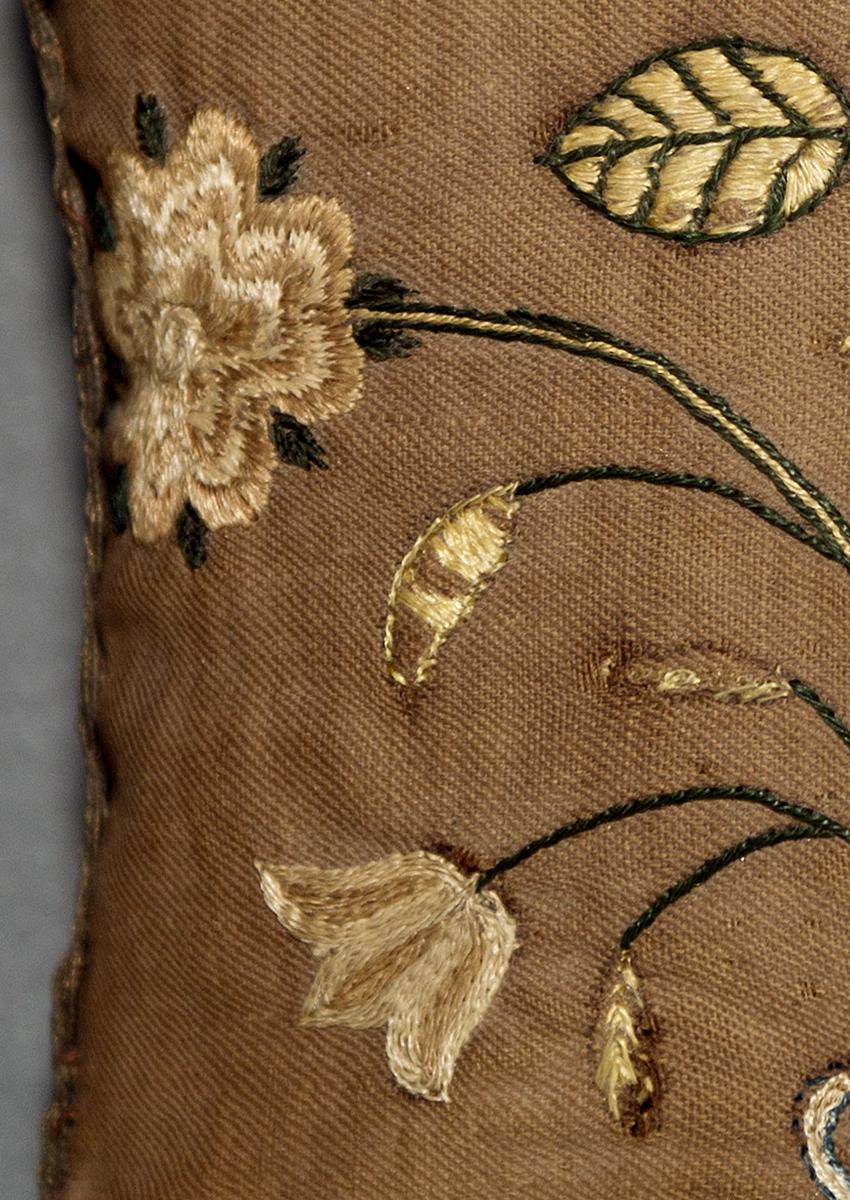 1958.2591 Pincushion, Detail 2