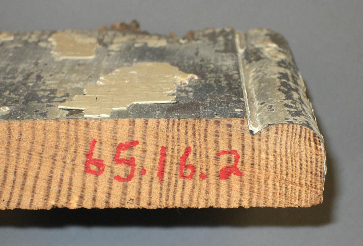 1965.0016.002 Board side view