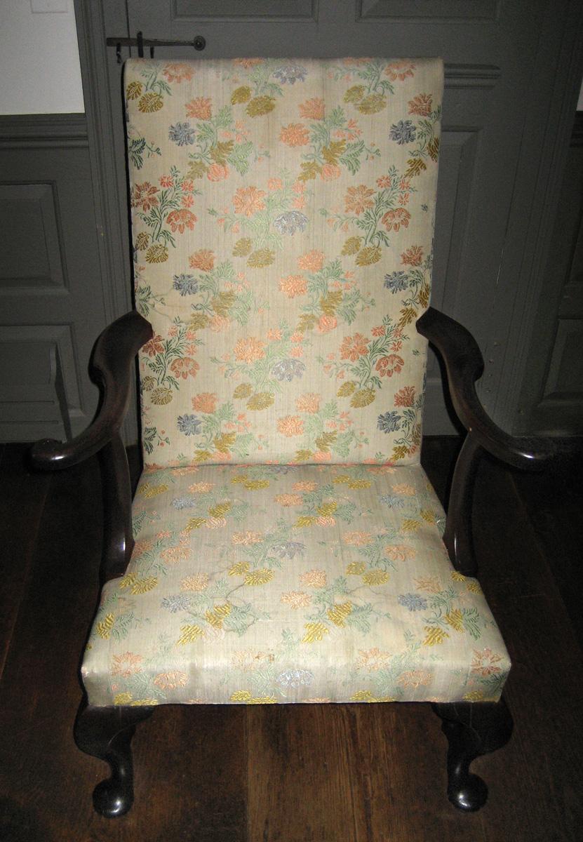 1958.2595 Arm chair view 2