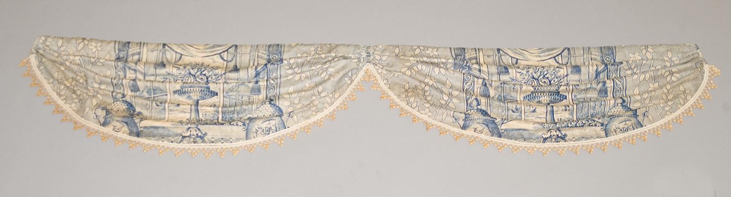 1957.1322.004 b Bed hanging, valance