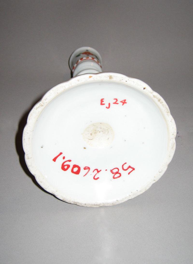 1956.2609.001 Candlestick underside