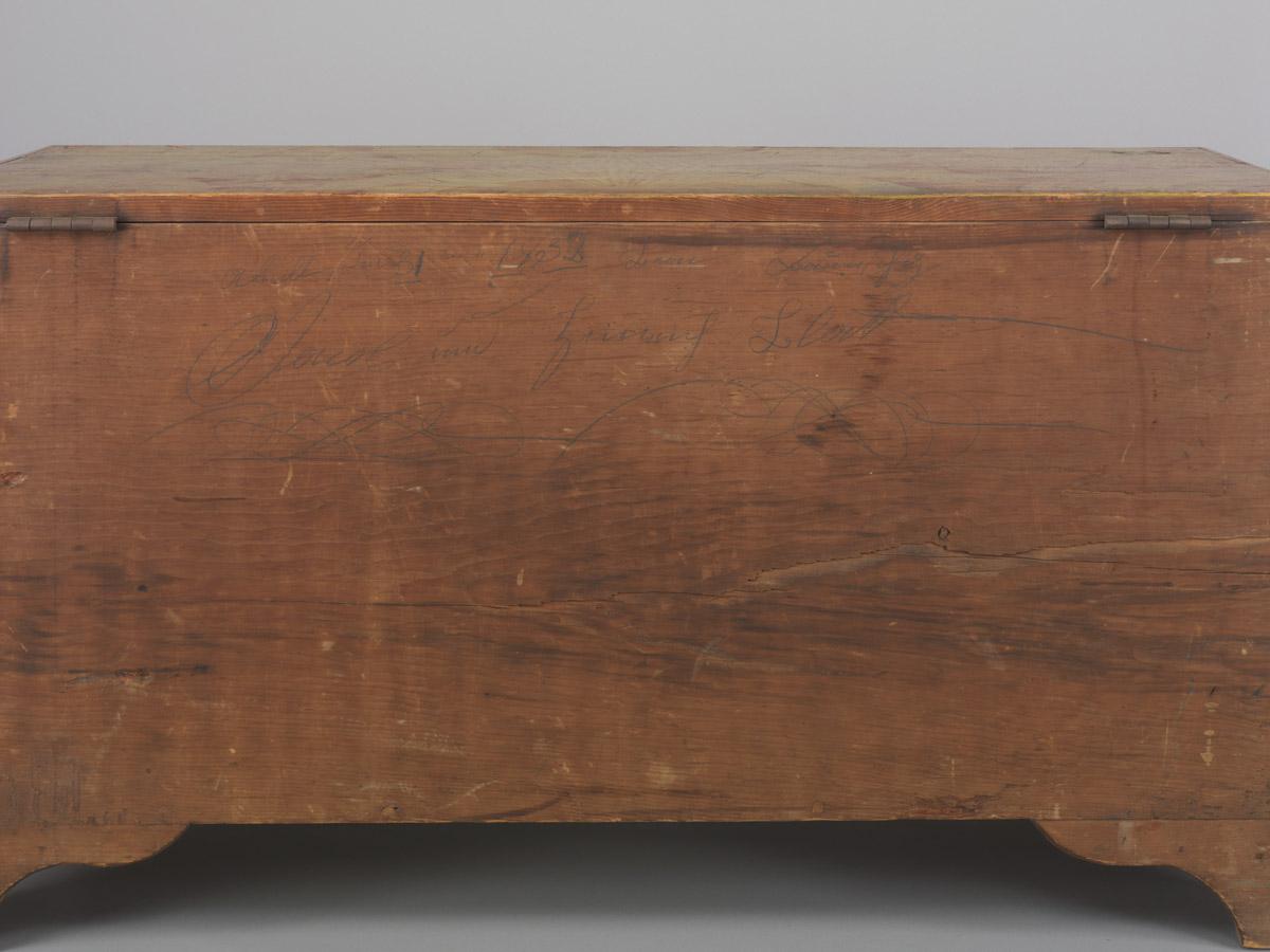 2009.0045 A Chest (view 4)